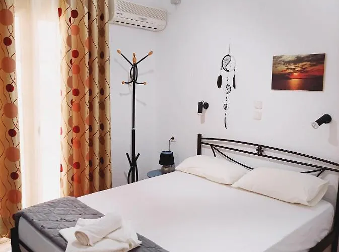 ιno 4* Skiathos stad