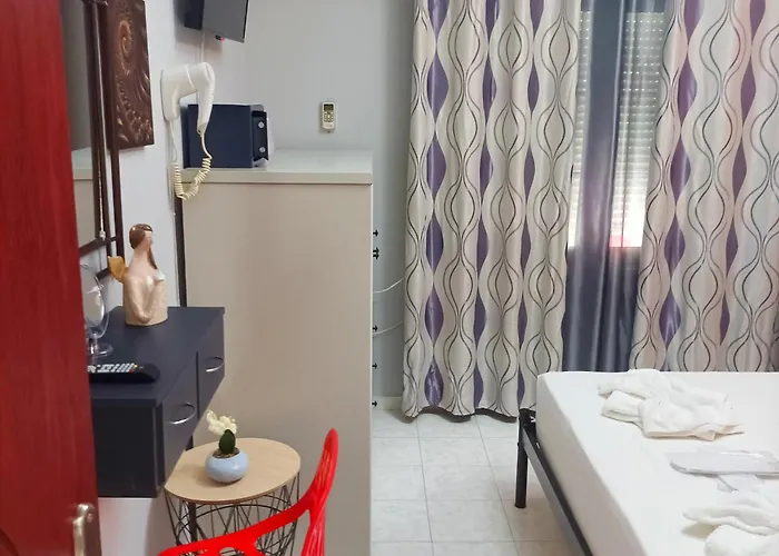 Pensionat ιno Skiathos stad